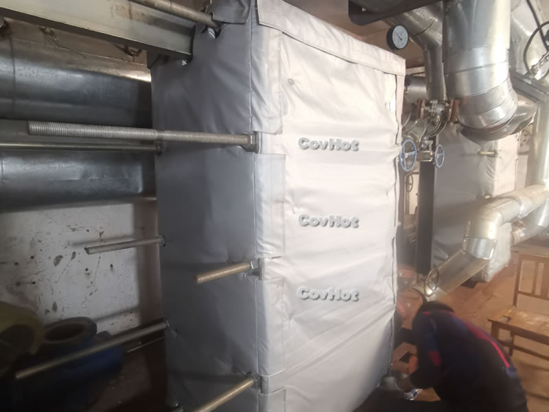 板式<a href=http://www.eukucek.cn/e/tags/?tagname=%E6%8D%A2%E7%83%AD%E5%99%A8%E4%BF%9D%E6%B8%A9 target=_blank class=infotextkey>換熱器保溫</a>,<a href=http://www.eukucek.cn/e/tags/?tagname=%E5%8F%AF%E6%8B%86%E5%8D%B8%E4%BF%9D%E6%B8%A9%E5%A5%97 target=_blank class=infotextkey>可拆卸<a href=http://www.eukucek.cn/e/tags/?tagname=%E4%BF%9D%E6%B8%A9%E5%A5%97 target=_blank class=infotextkey>保溫套</a></a>