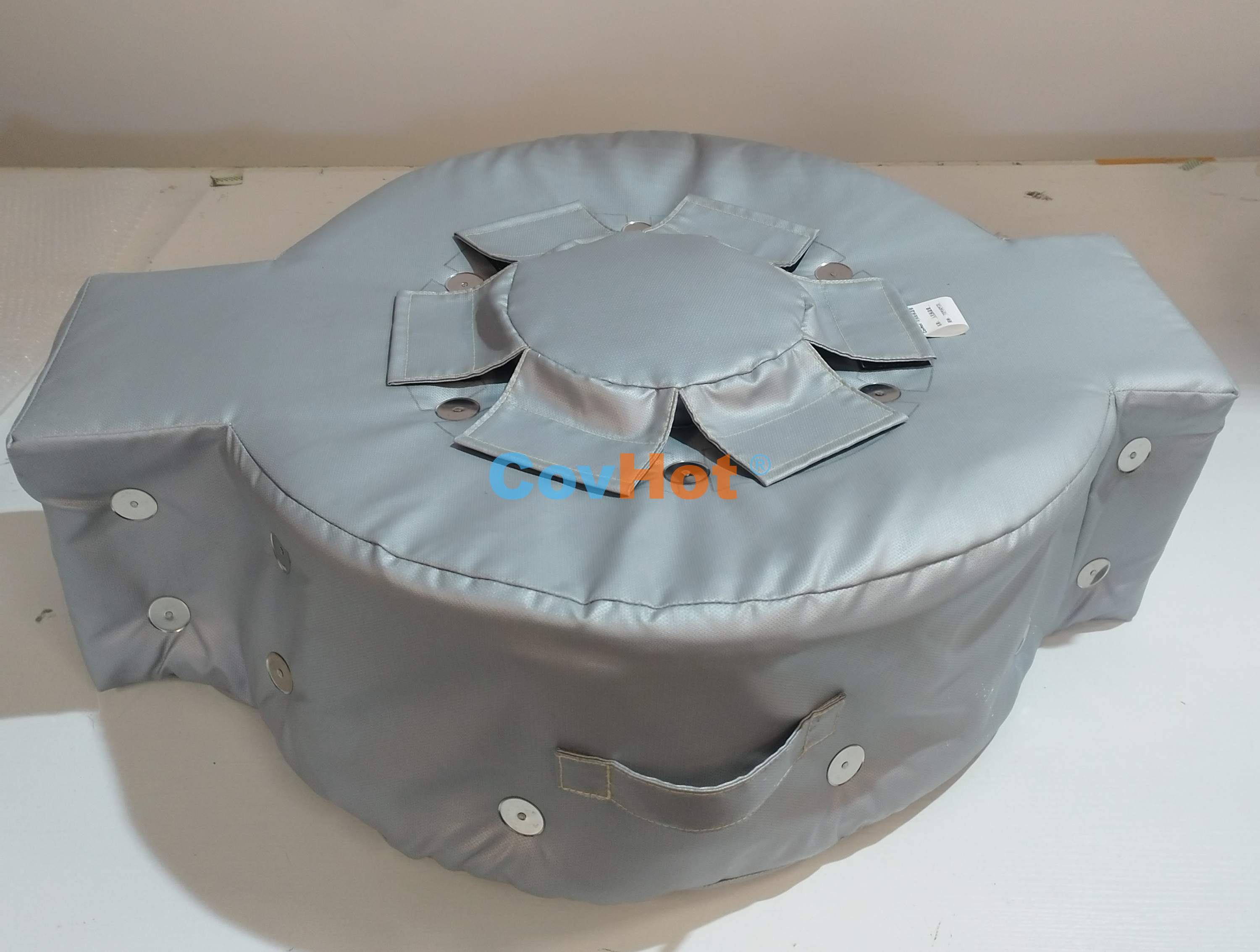 人孔<a href=http://www.eukucek.cn/e/tags/?tagname=%E4%BF%9D%E6%B8%A9%E9%9A%94%E7%83%AD target=_blank class=infotextkey>保溫隔熱</a>,可拆卸工業(yè)<a href=http://www.eukucek.cn/e/tags/?tagname=%E8%AE%BE%E5%A4%87%E4%BF%9D%E6%B8%A9 target=_blank class=infotextkey>設(shè)備保溫</a>套